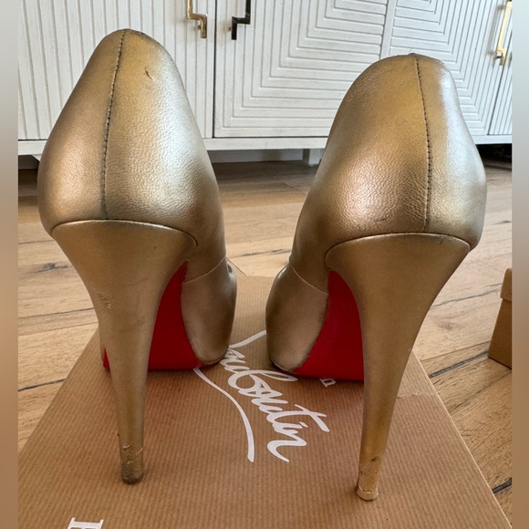 Christian Louboutin Vendome Gold pump - Picture 5 of 7